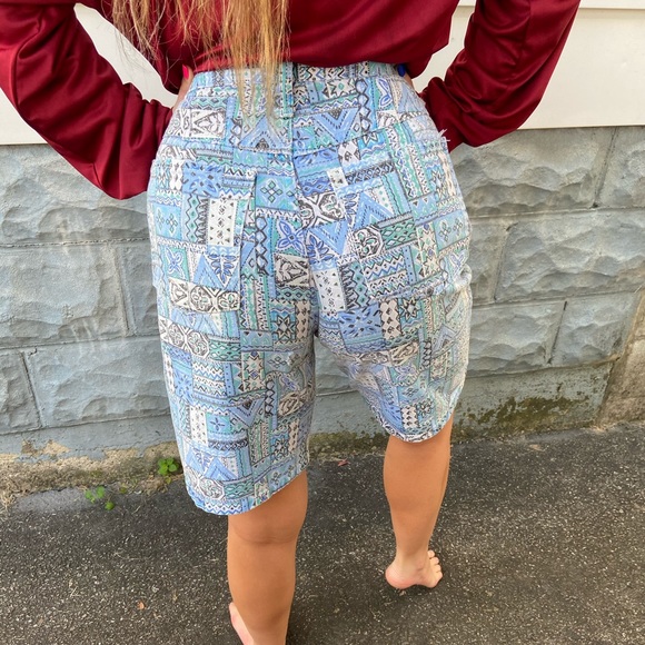 Vintage Abstract High Waist Shorts - Picture 9 of 10